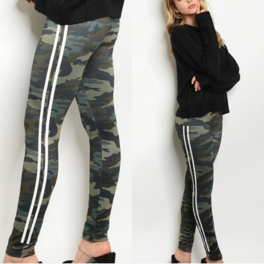 72284 Winter Camo Leggings - Picture 2 of 2